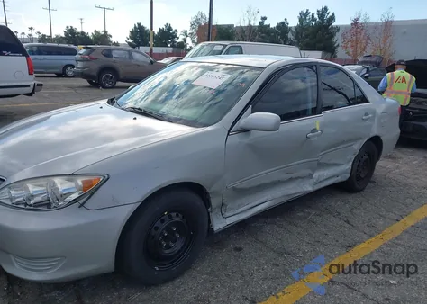 2005 Toyota Camry Le from USA, damaged, VIN 4T1BE32K75U978789
